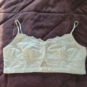 ✨️LAST CHANCE✨️ American Eagle Outfitters White Cotton Eyelet Bralette Crop Top